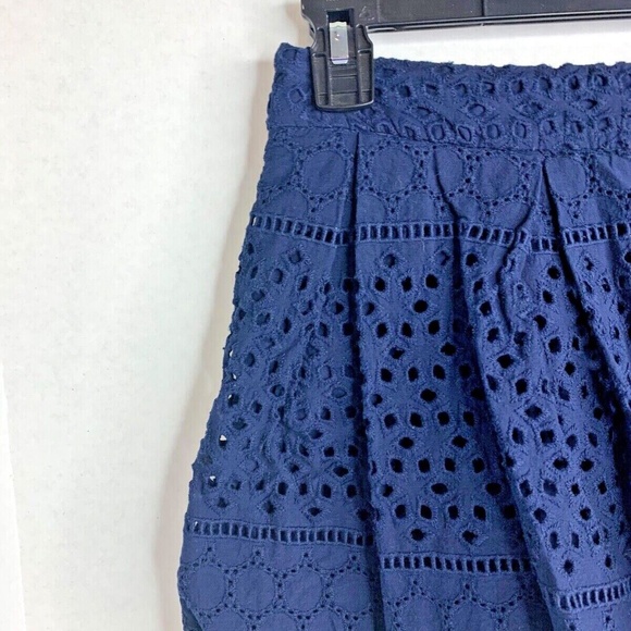 Banana Republic Factory Womens Sz 0 P Skirt Lace Overlay Side Zip Ivory 12.5 in - Picture 2 of 4